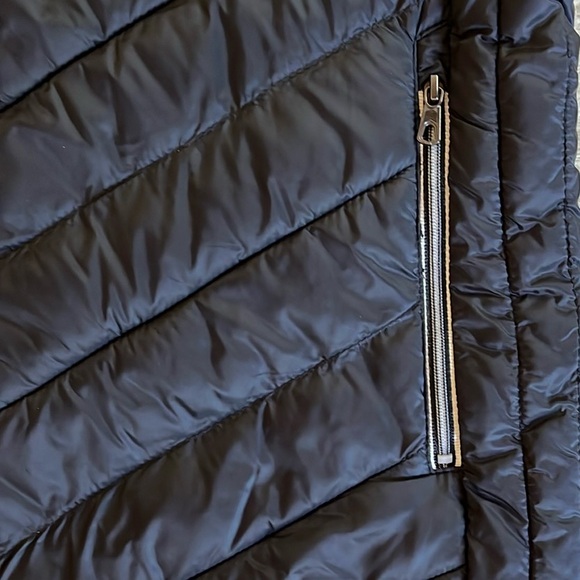 GAP Puffer Jacket - Picture 5 of 13